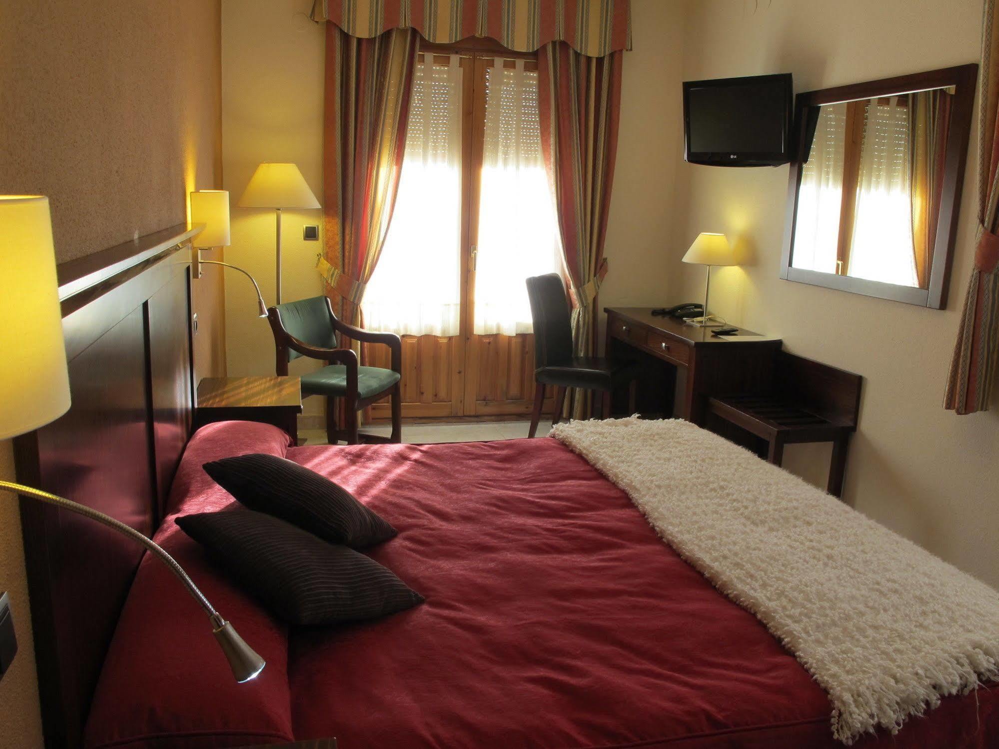 Hotel Turmo Labuerda Eksteriør billede